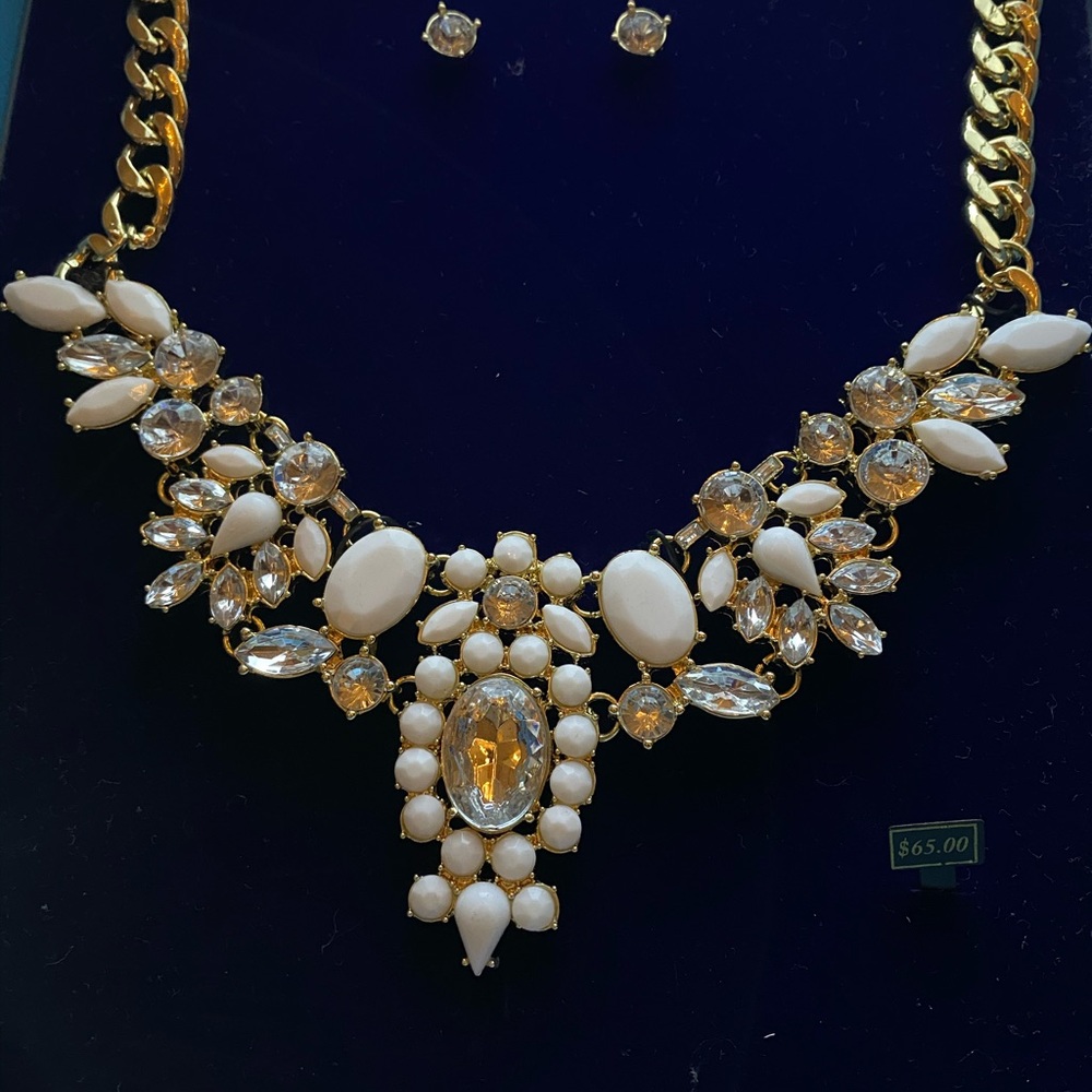 Gem and gold necklace and earrings set